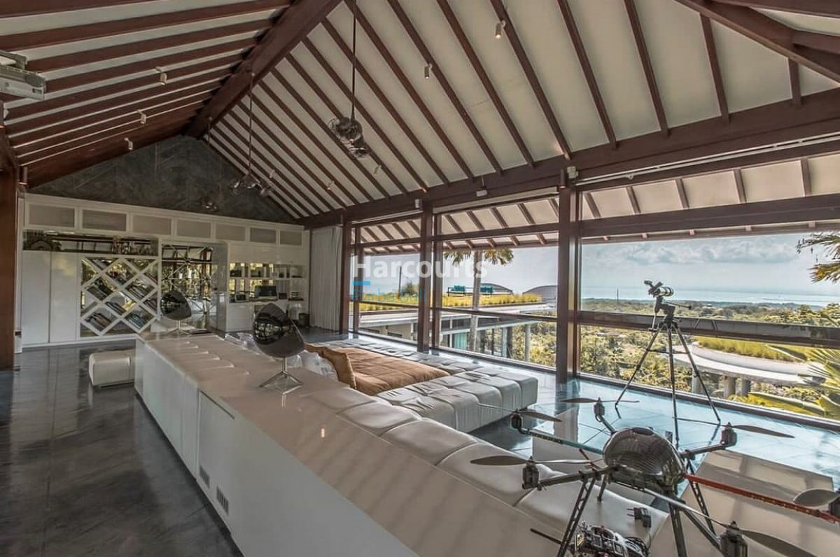 Ultra Luxurious Ocean View Villa - Pecatu, Bali - Freehold Villa for Sale