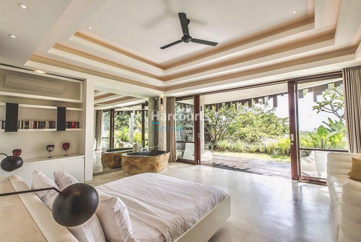 Ultra Luxurious Ocean View Villa - Pecatu, Bali - Freehold Villa for Sale