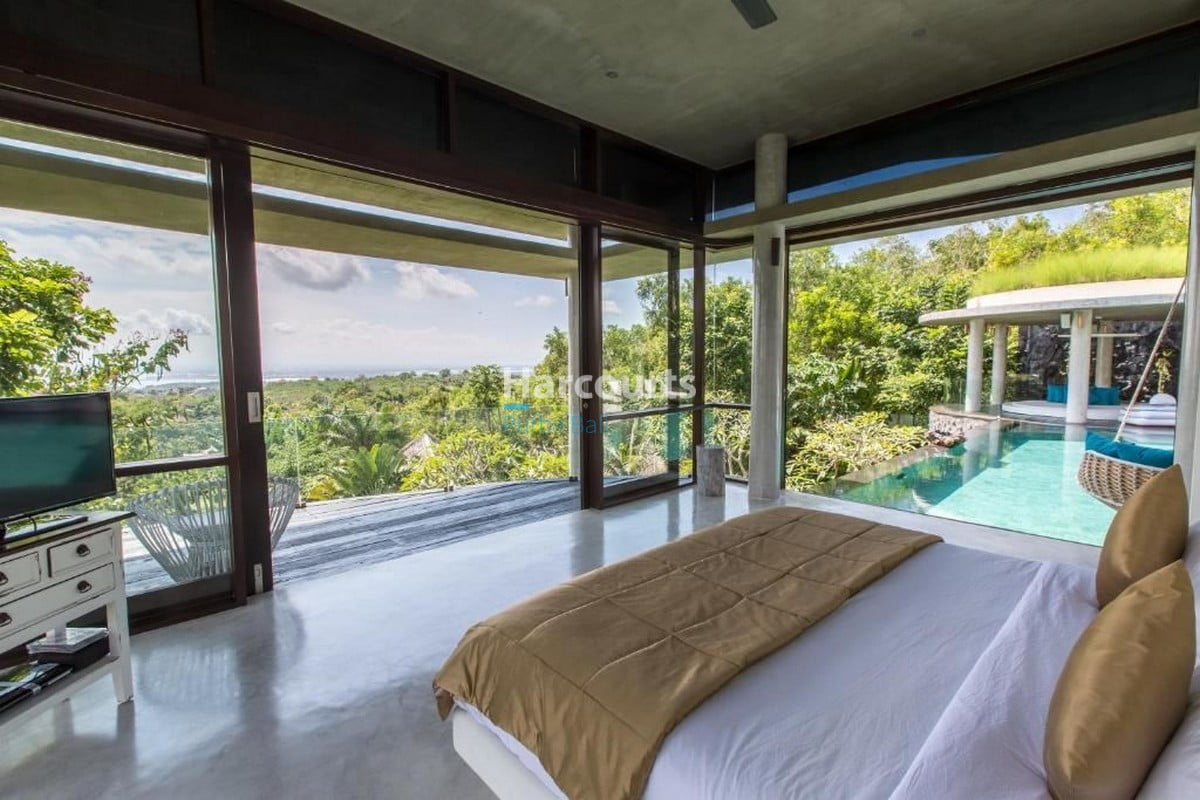 Ultra Luxurious Ocean View Villa - Pecatu, Bali - Freehold Villa for Sale