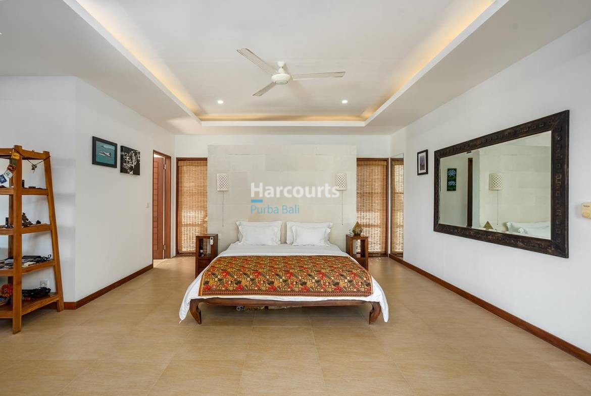 Pererenan Bali Villa Freehold - 5-Bedroom Contemporary Beauty