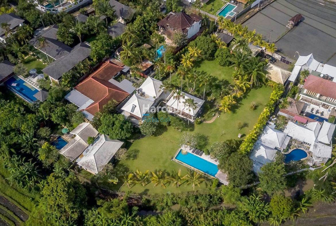5-Bedroom Villa for Sale with Captivating Views, Pererenan, Bali