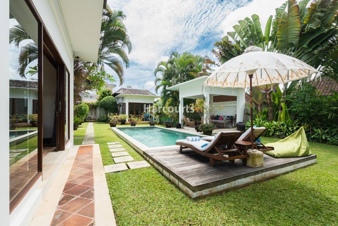 Charming Villa for Sale in Batu Bolong, Bali