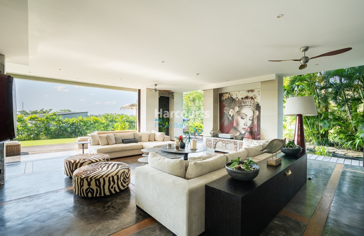 One of Bali’s Top Ten Villas Close to Batu Bolong Beach