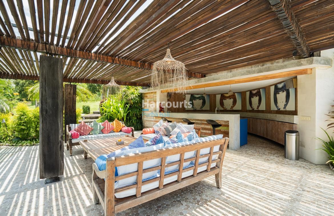 One of Bali’s Top Ten Villas Close to Batu Bolong Beach