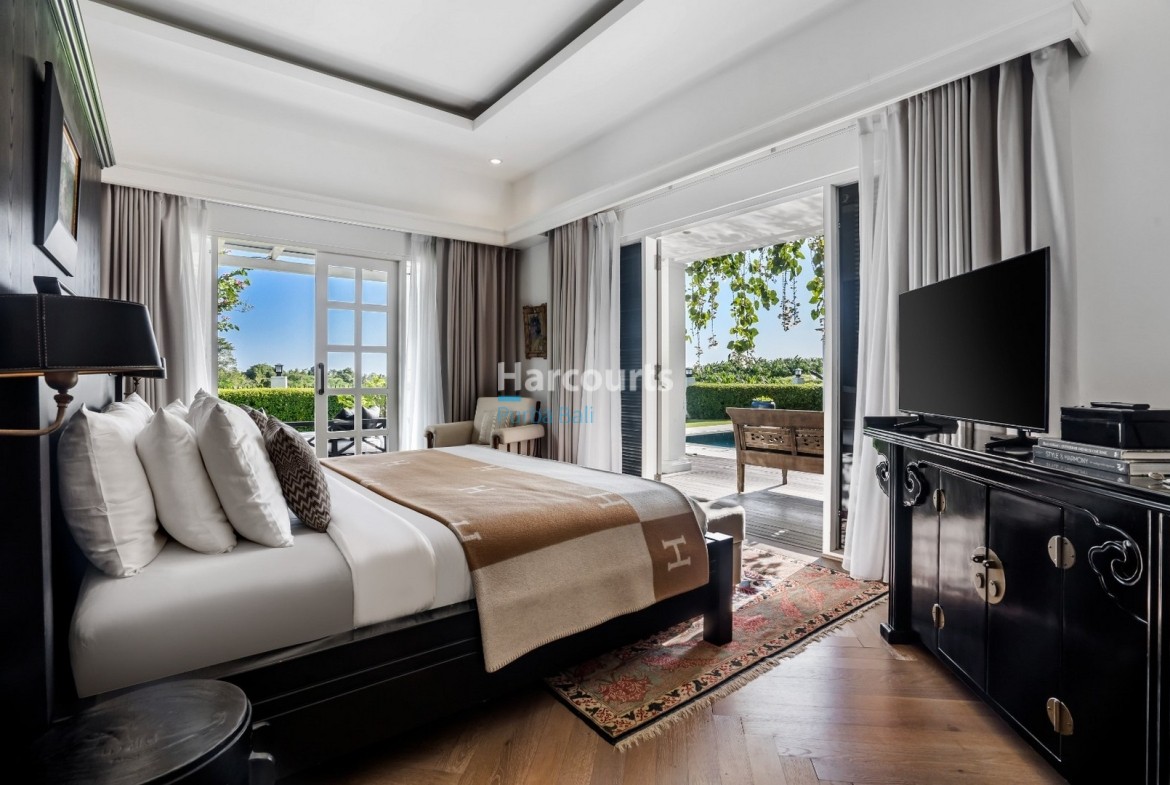 Luxury Modern Colonial Villa With Panoramic Views – Tumbak Bayuh