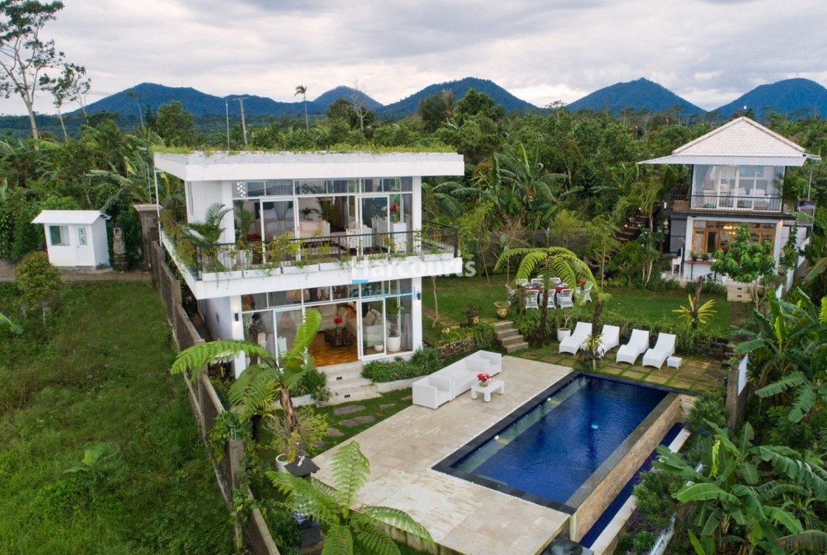 Mountain & Ocean View Luxury Villa in North Bali - Munduk