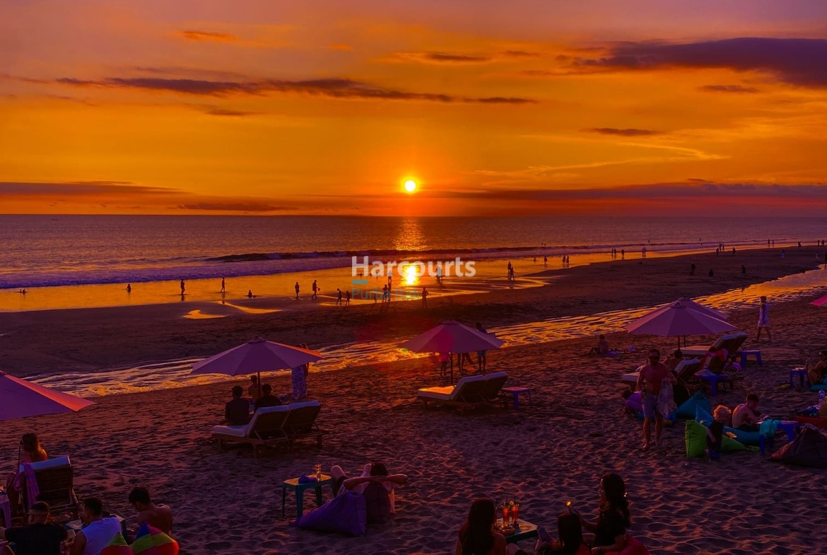 sunset at pererenan beach