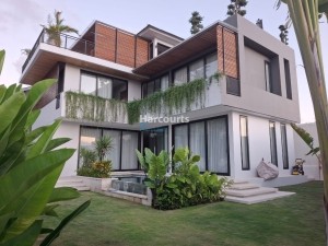 Luxury Freehold Villa with Ocean Views in Pecatu Graha