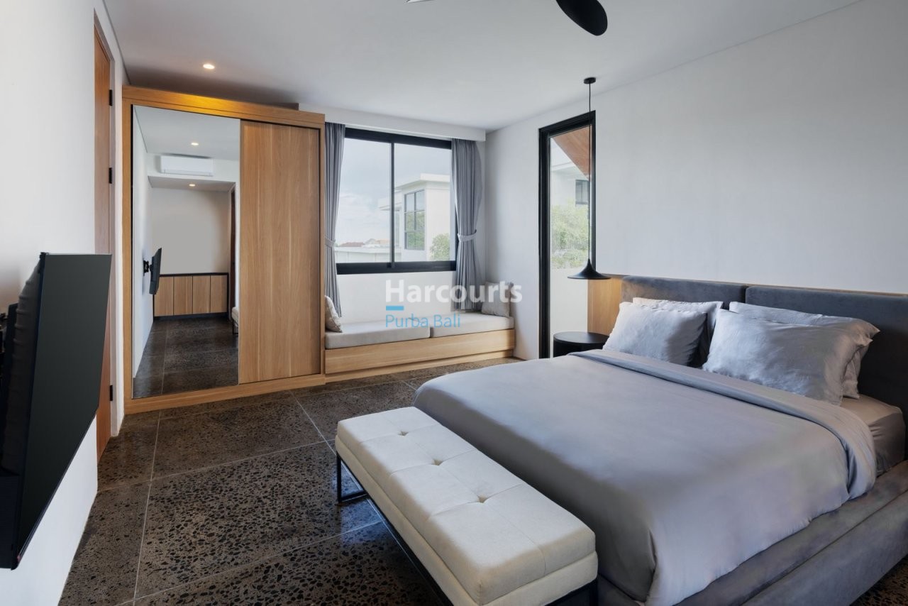 Set Growing Neighborhood Melasti Pool View