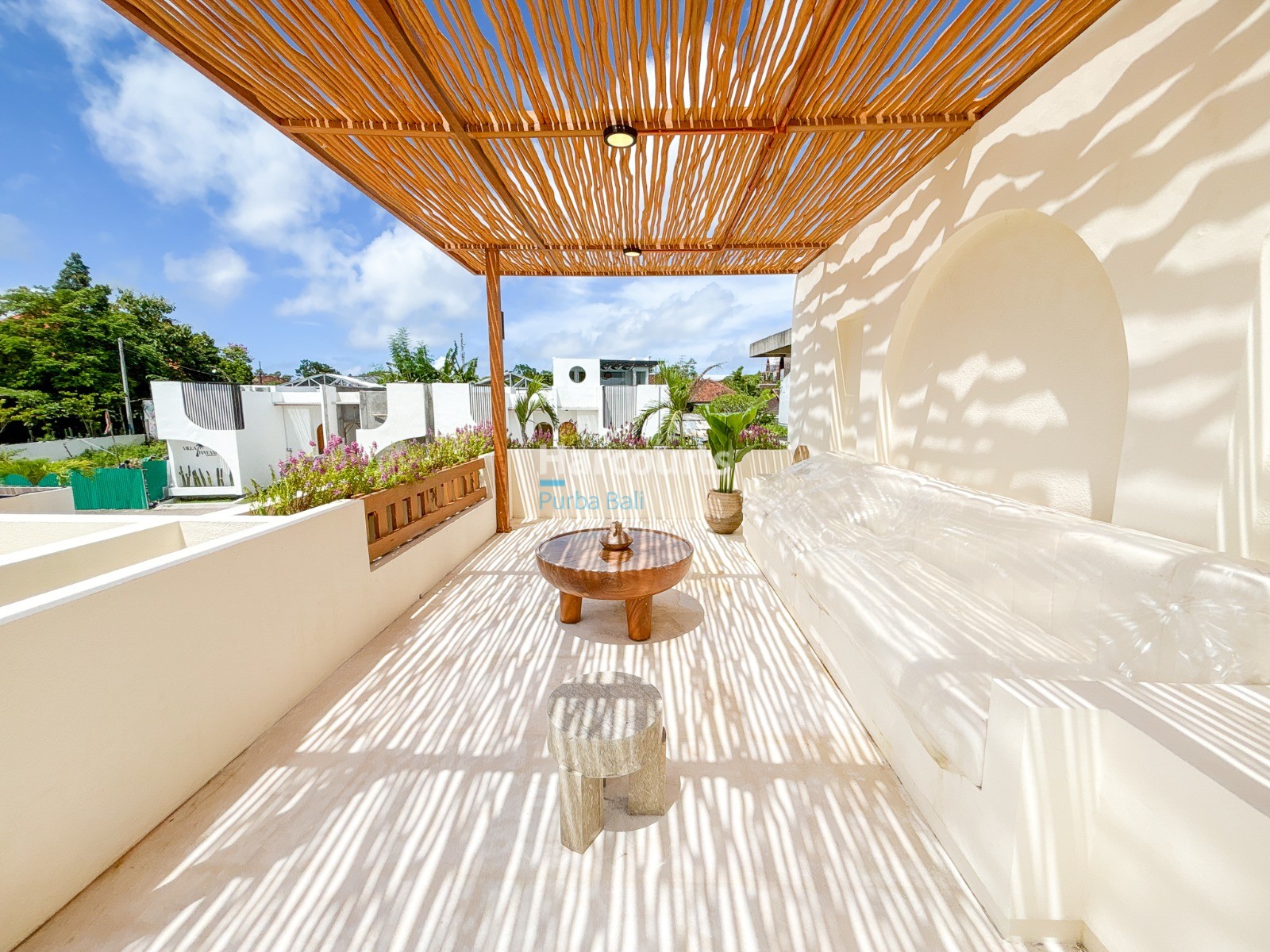 following-sold-out-success-phase2-tropical-modern