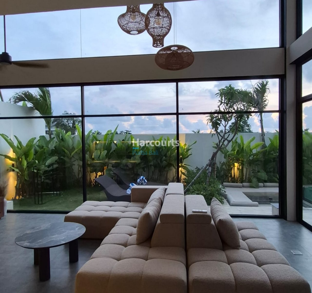 Located Beautiful Surroundings Pantai Luxury Living