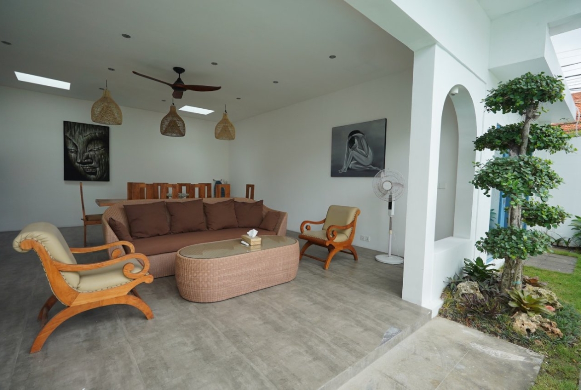 Fully Each Holiday Prime Seminyak Entertainment