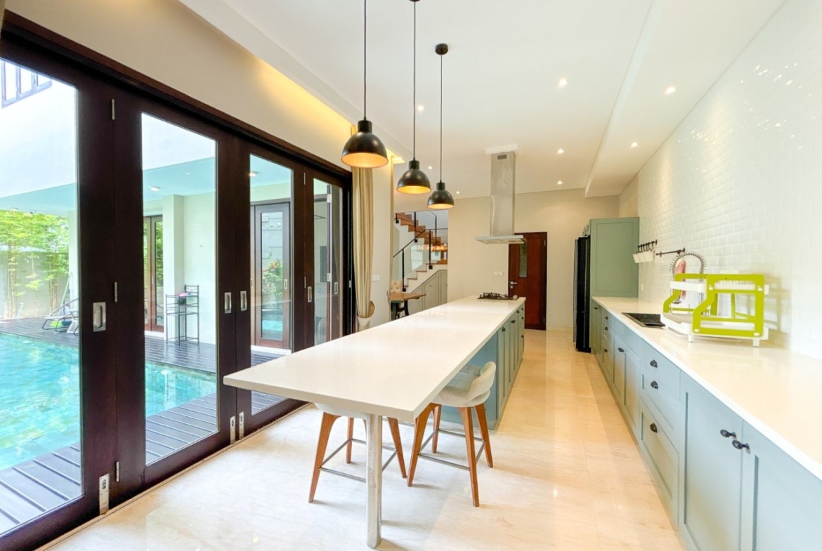 Private 250 Cushions Turnkey Villa Prime