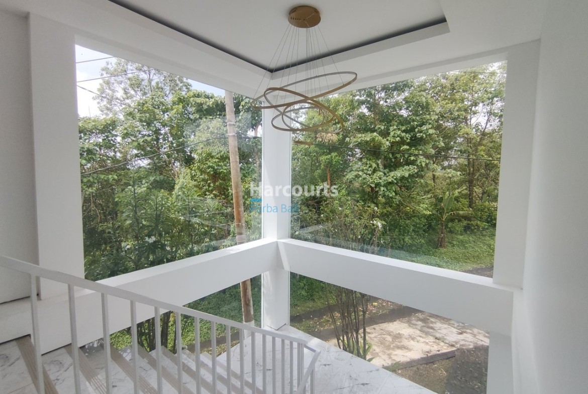 Scenic Offering Prime Location Balinese Landmarks