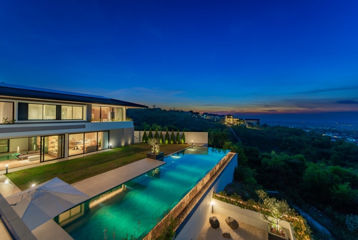 Seamless Solid Prime Location Effortless Exclusive Green