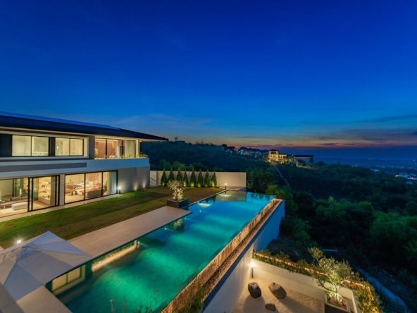 Seamless Solid Prime Location Effortless Exclusive Green