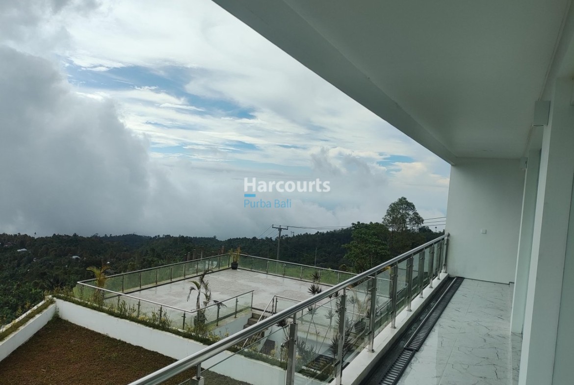 The You Modern Private Three