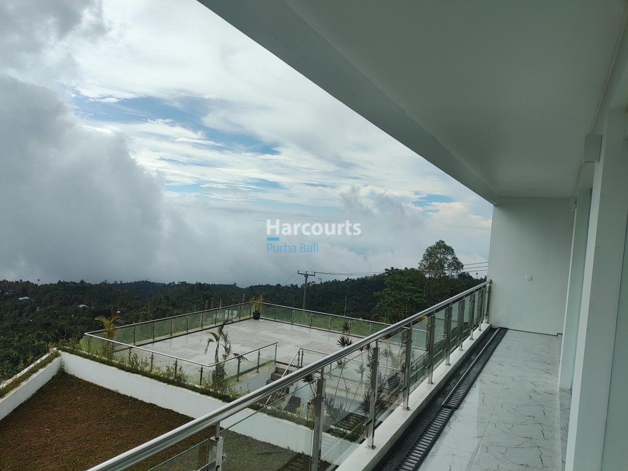 The You Modern Private Three