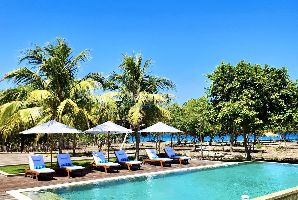 opportunity-purchase-freehold-resort-swimming-pool-day