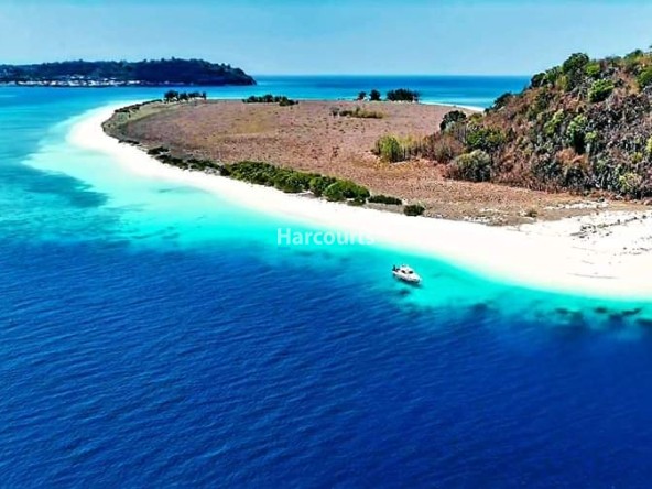 set-within-unspoiled-coastal-freehold-ownership