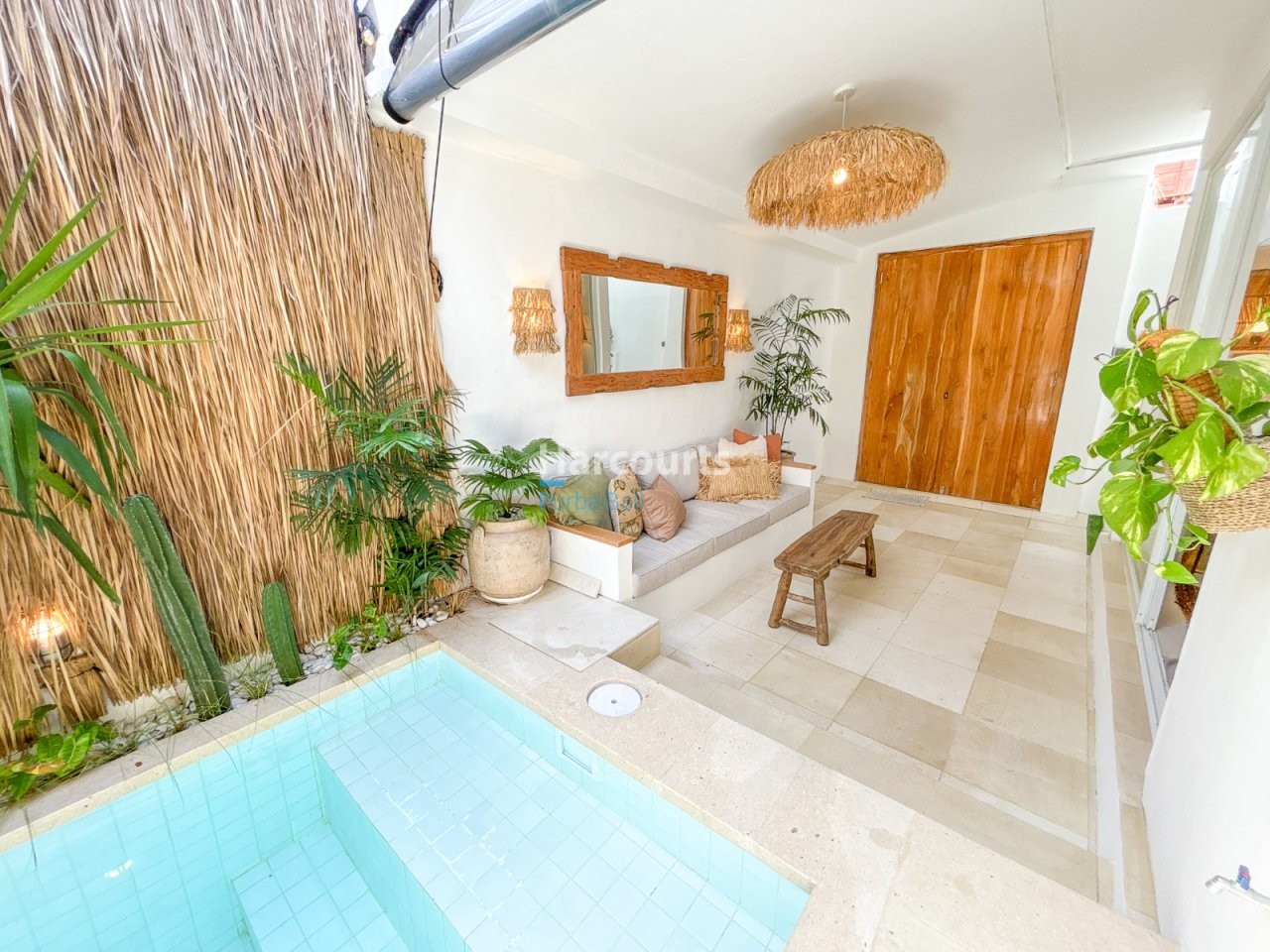 Berawa Villa Plunge Pool Straw Wall