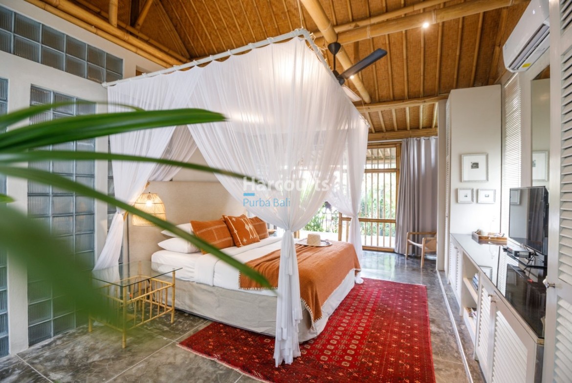 Conveniently Located Bumbak This Leasehold Opportunity