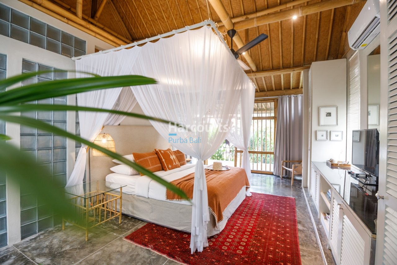 Conveniently Located Bumbak This Leasehold Opportunity