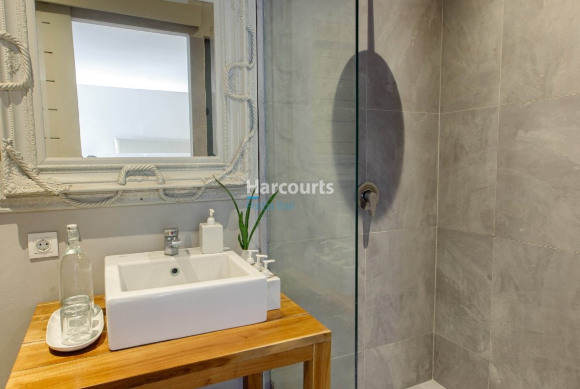 Conveniently Located Bumbak This Luxury Living 1