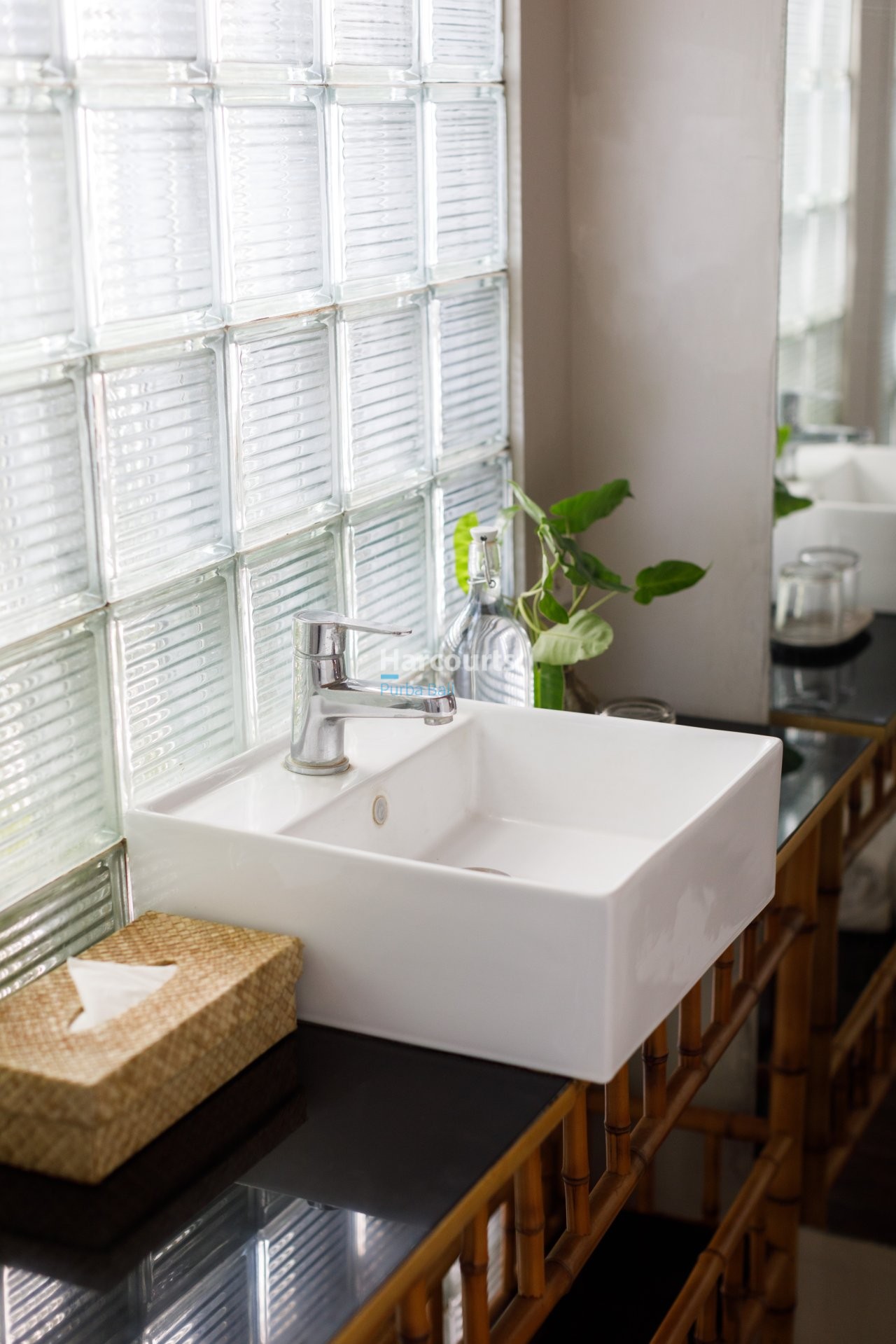 Conveniently Located Bumbak This Luxury Living