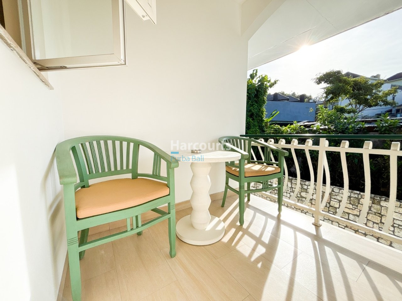 Jimbaran Apartment Balcony Green Chairs Exterior