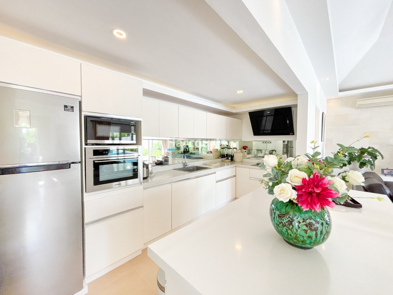 Nestled Tranquil Umalas This Luxury Living