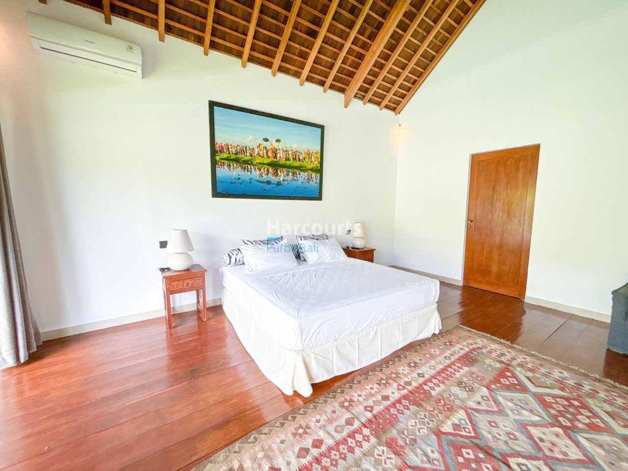 Set Quiet Residential Enclave Ocean Breeze