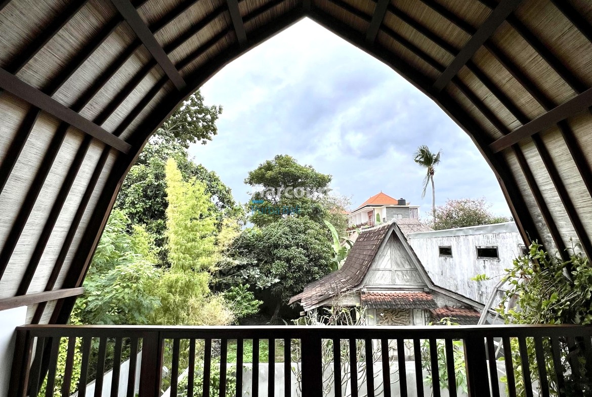 605eac9a Ee9f 4f78 A919 012e930803e4