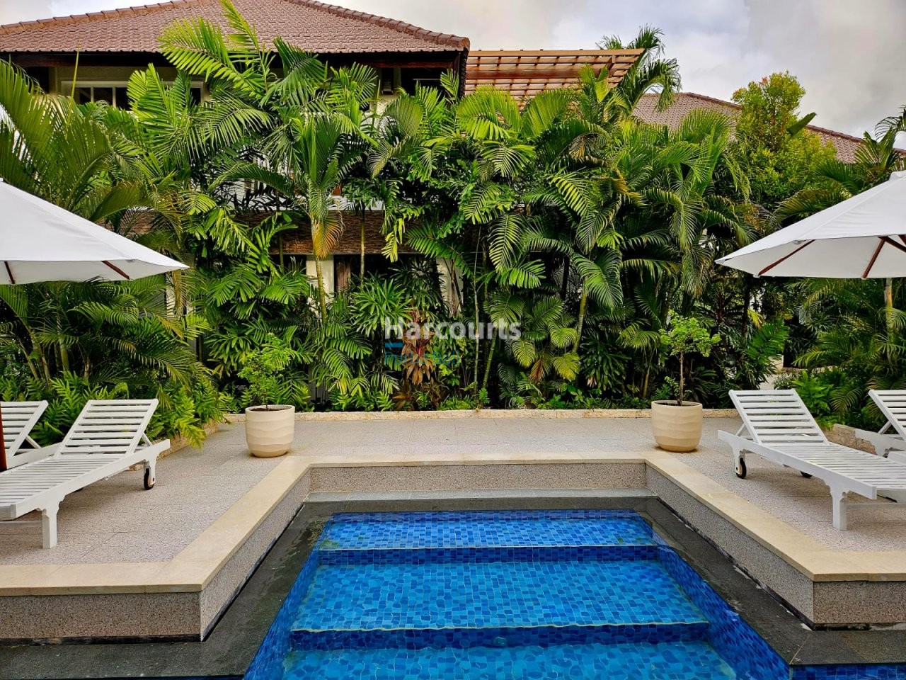 Escape Magnificent Prestigious Luxury For Sale