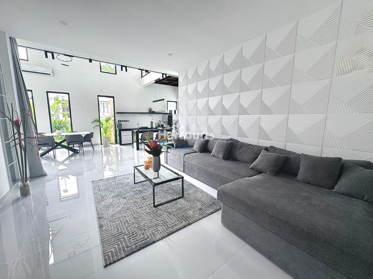 Modern Sanctuary Panoramic Rice Ricefield View