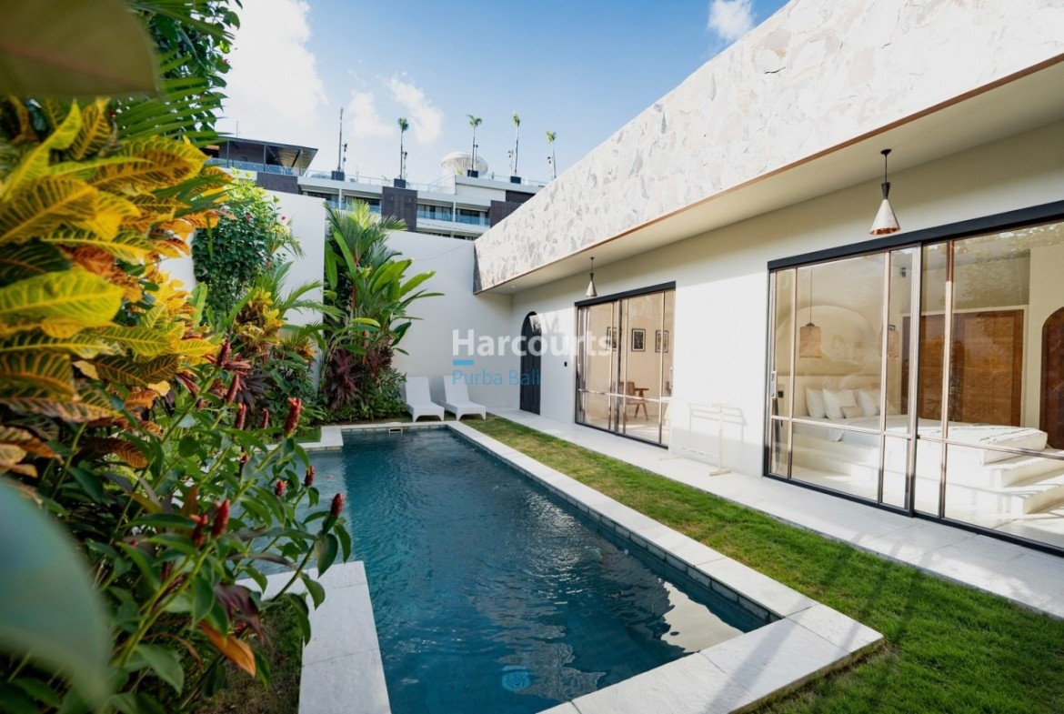 Newly Constructed Fully Furnished Luxury Living 1