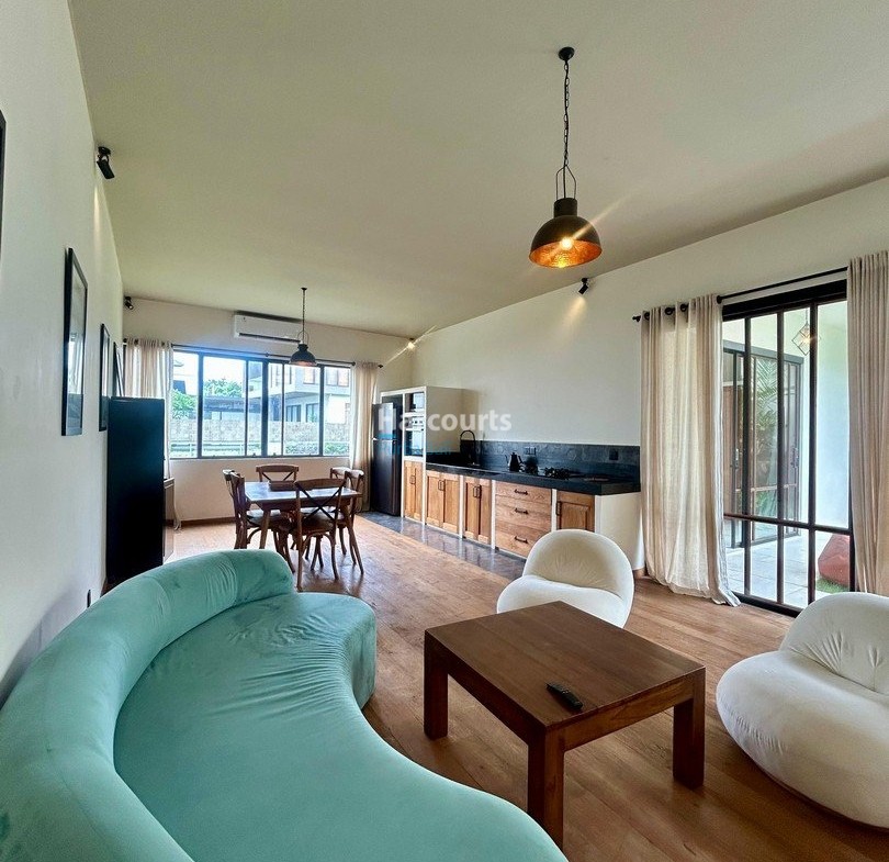 Set Quiet Sought After Enclave Ricefield View