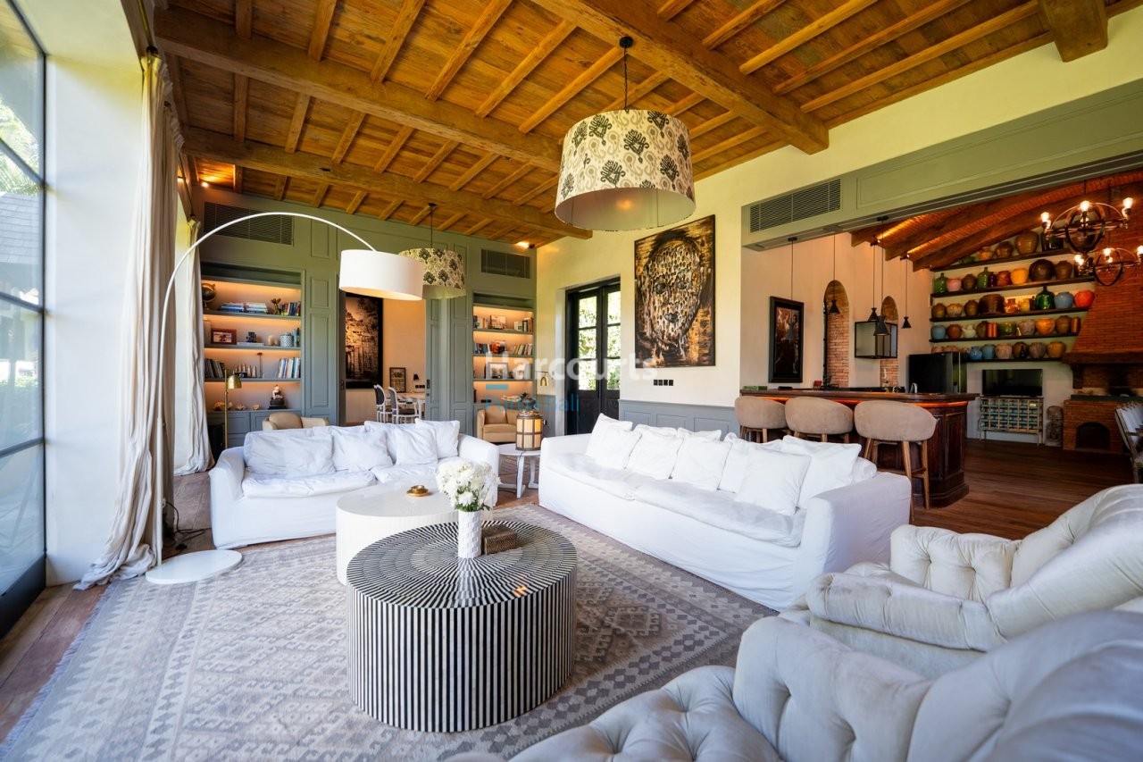 Set Tranquil Heart Umalas Tropical Modern