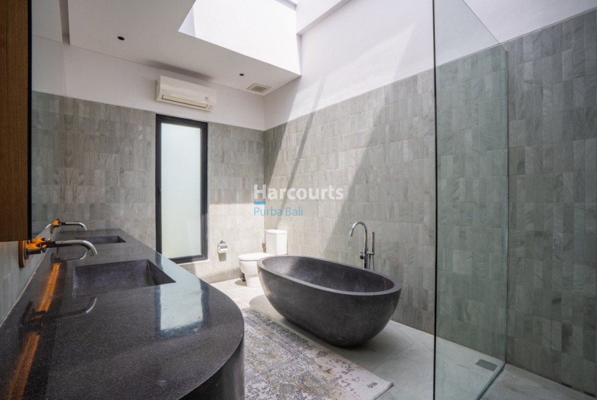 Set Tranquil Tiying Tutul Leasehold Opportunity