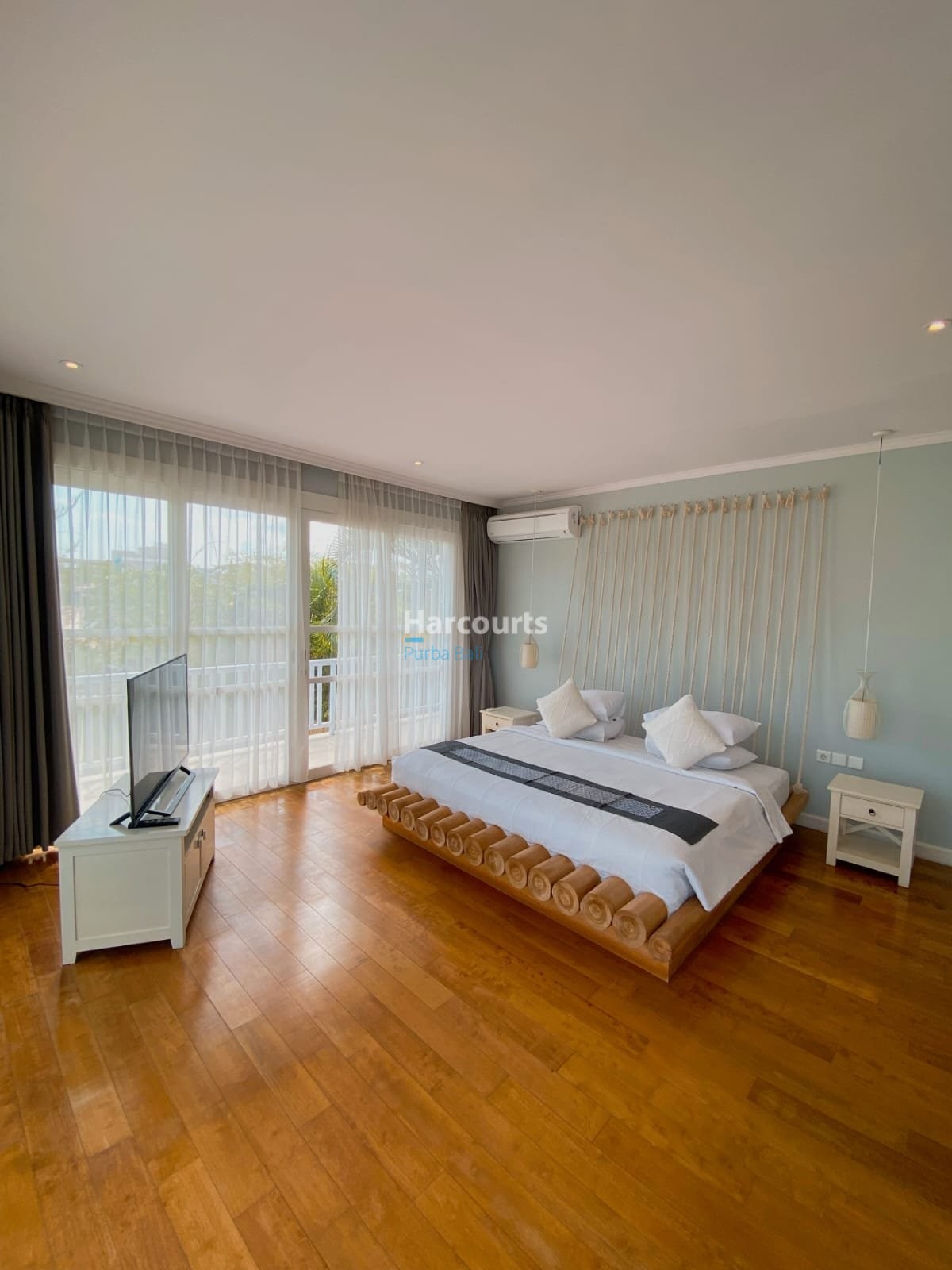 Combining Contemporary Tropical Living Real Estate Bali