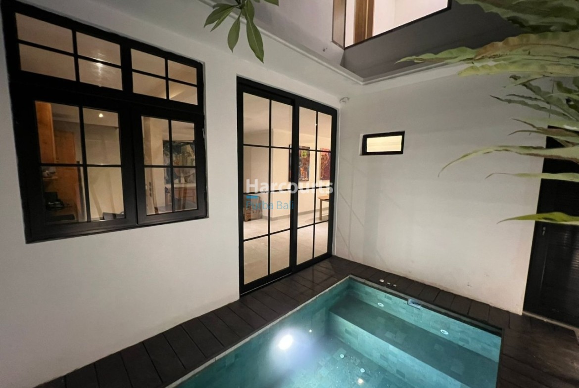 This Spacious Town House Real Estate Bali