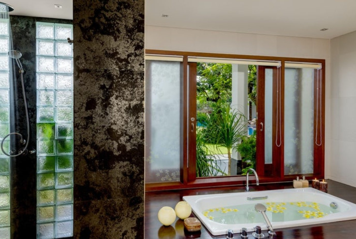 Luxury Cliff-Top Mansion Pandawa Bali