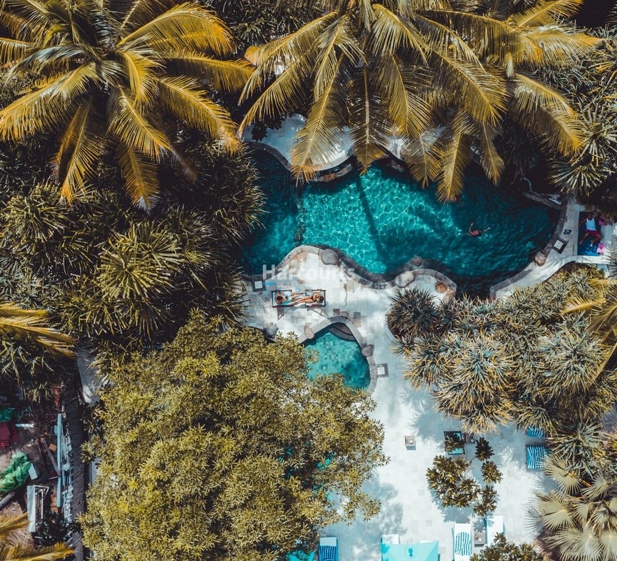 this-luxurious-award-winning-beachfront-holiday-rental