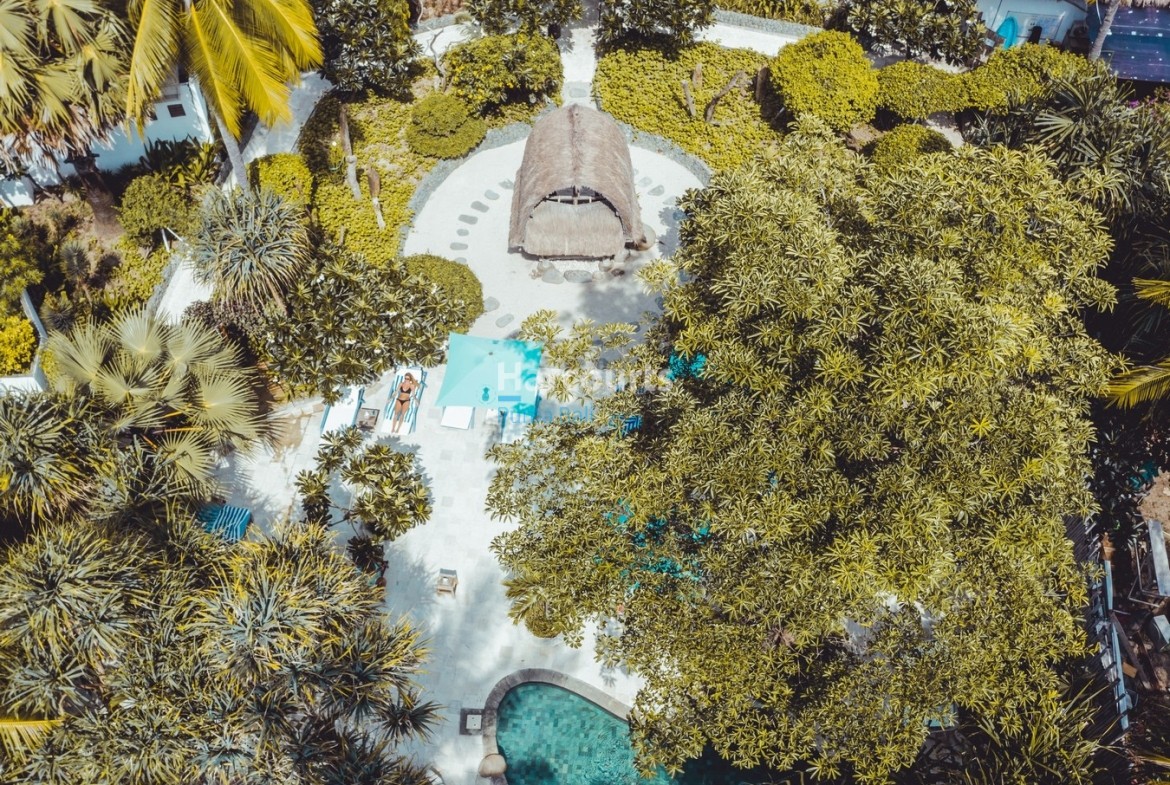 this-luxurious-award-winning-beachfront-luxury-living