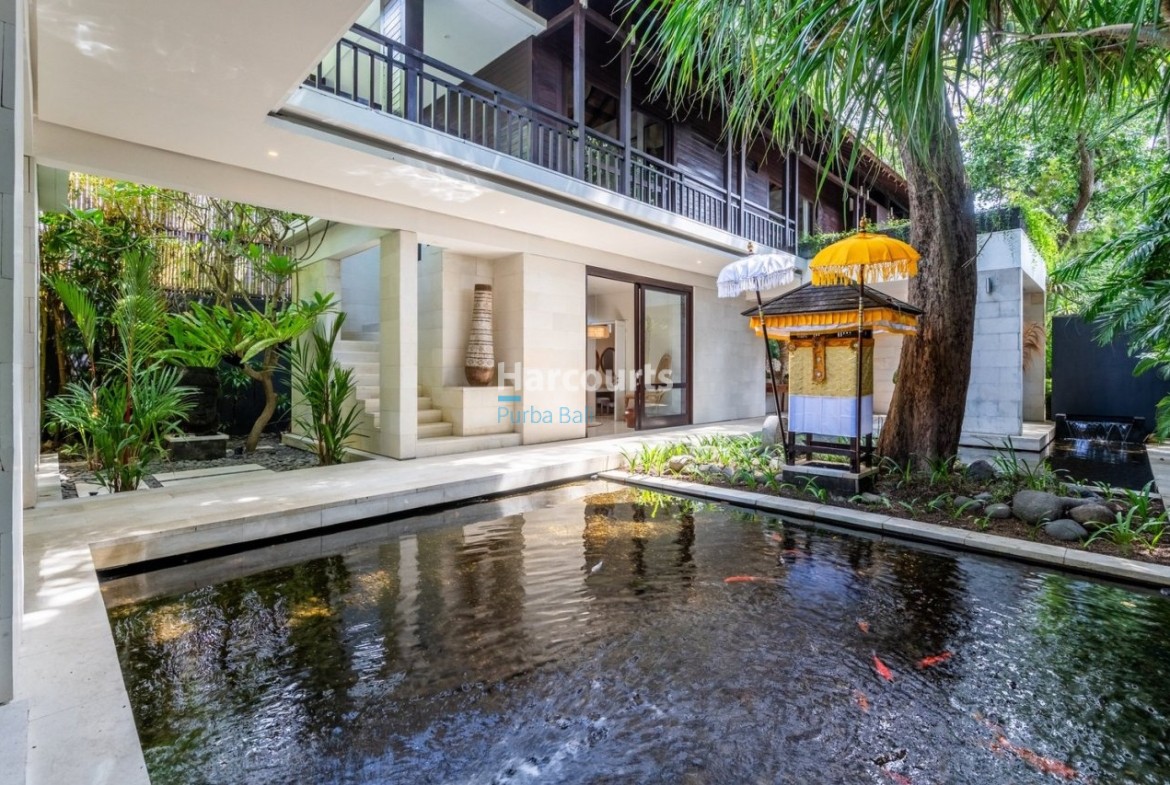 Chance Own This Amazing Leasehold Opportunity