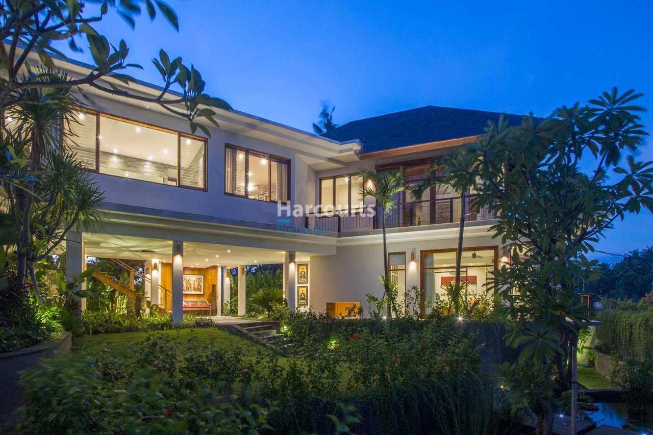 Rarely Does Absolute Beachfront Freehold Ownership 1