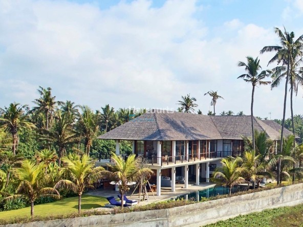 Rarely Does Absolute Beachfront Luxury Living 1