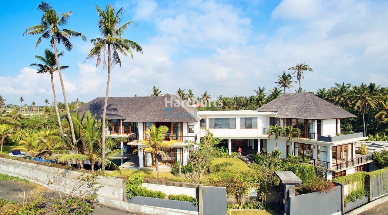 Rarely Does Absolute Beachfront Ricefield View