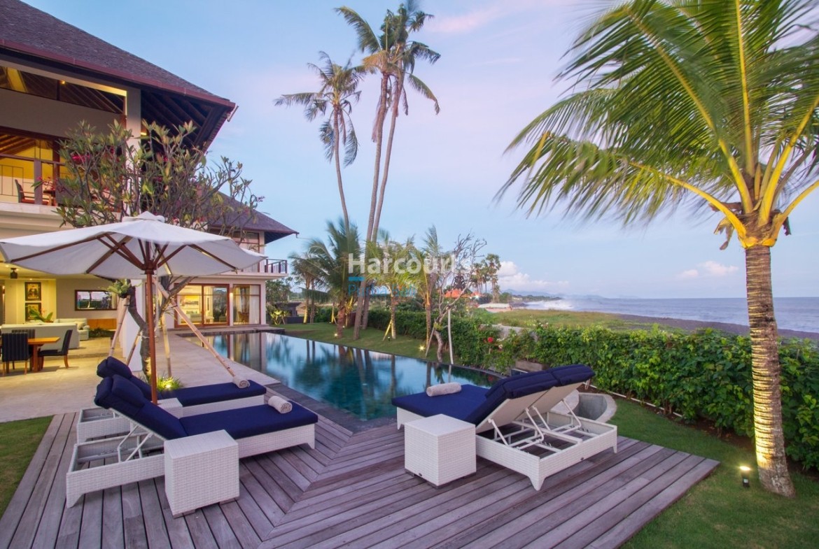 Rarely Does Absolute Beachfront Swimming Pool