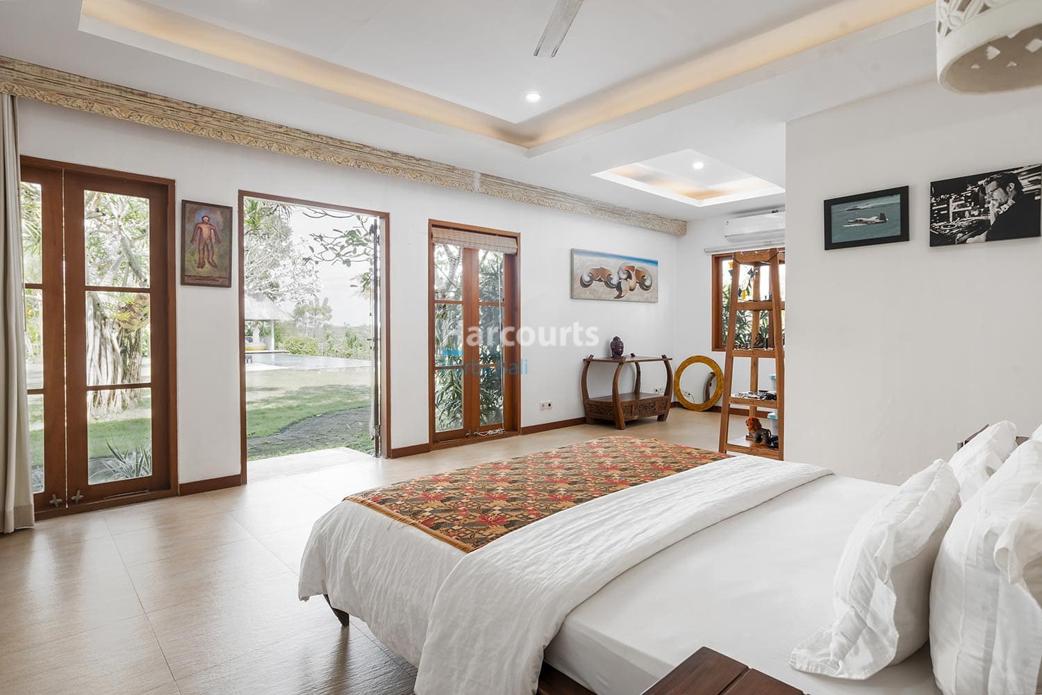 Pererenan Bali Villa Freehold - 5-Bedroom Contemporary Beauty